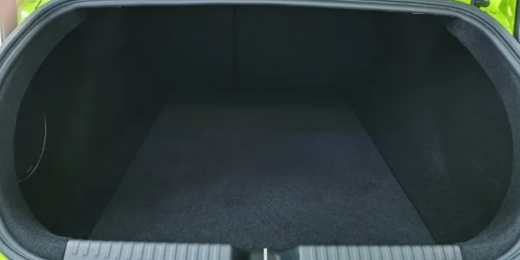 后备箱盖板